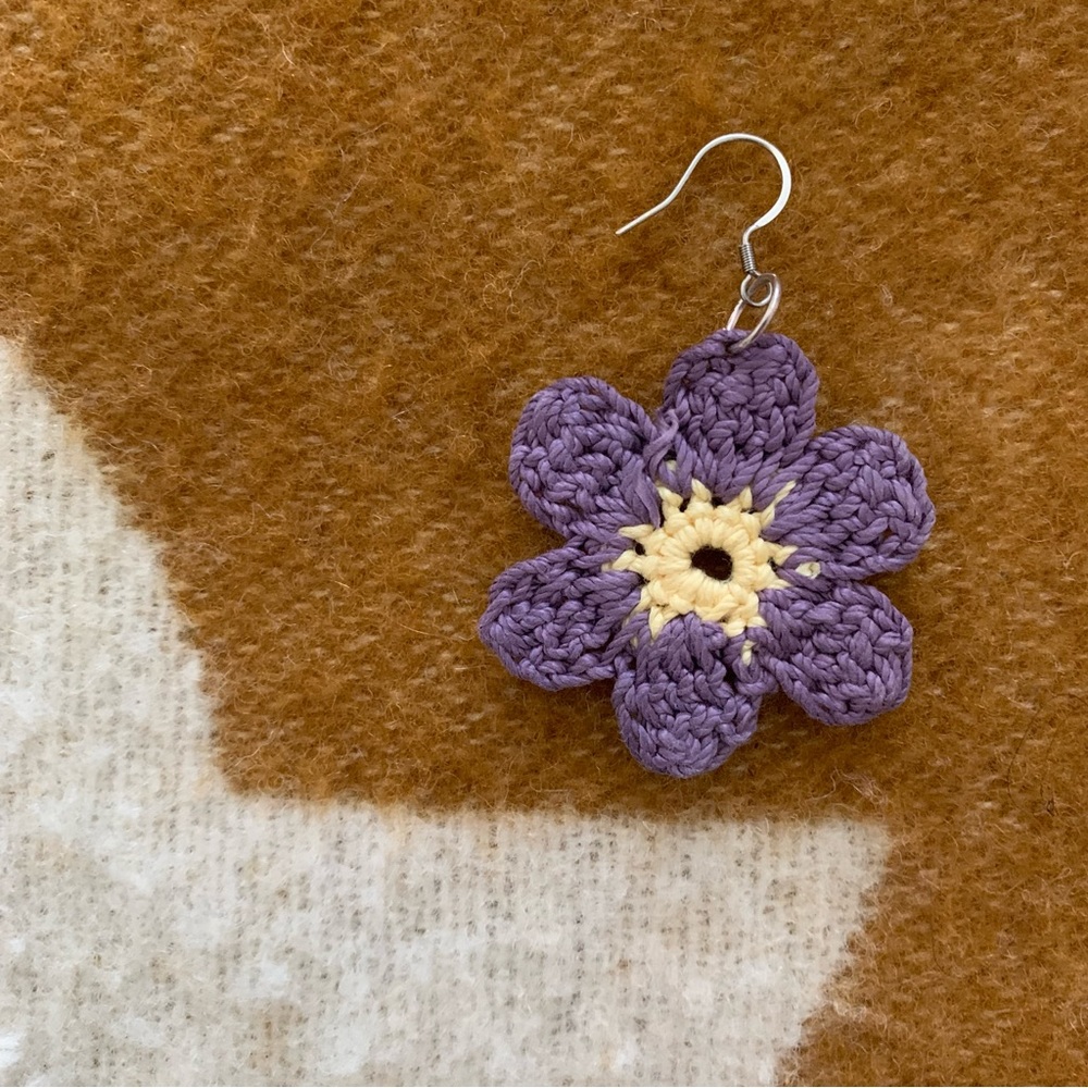 HANDMADE Crochet Flower Earrings - Picture 7 of 8